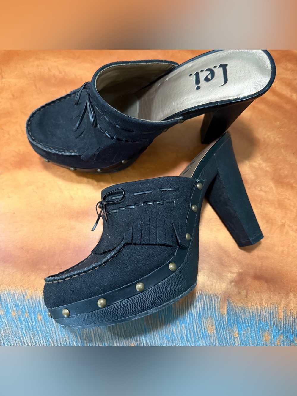 Vintage lei Anetteco Black Vegan Suede Fringe Stud Platform Mules size 9